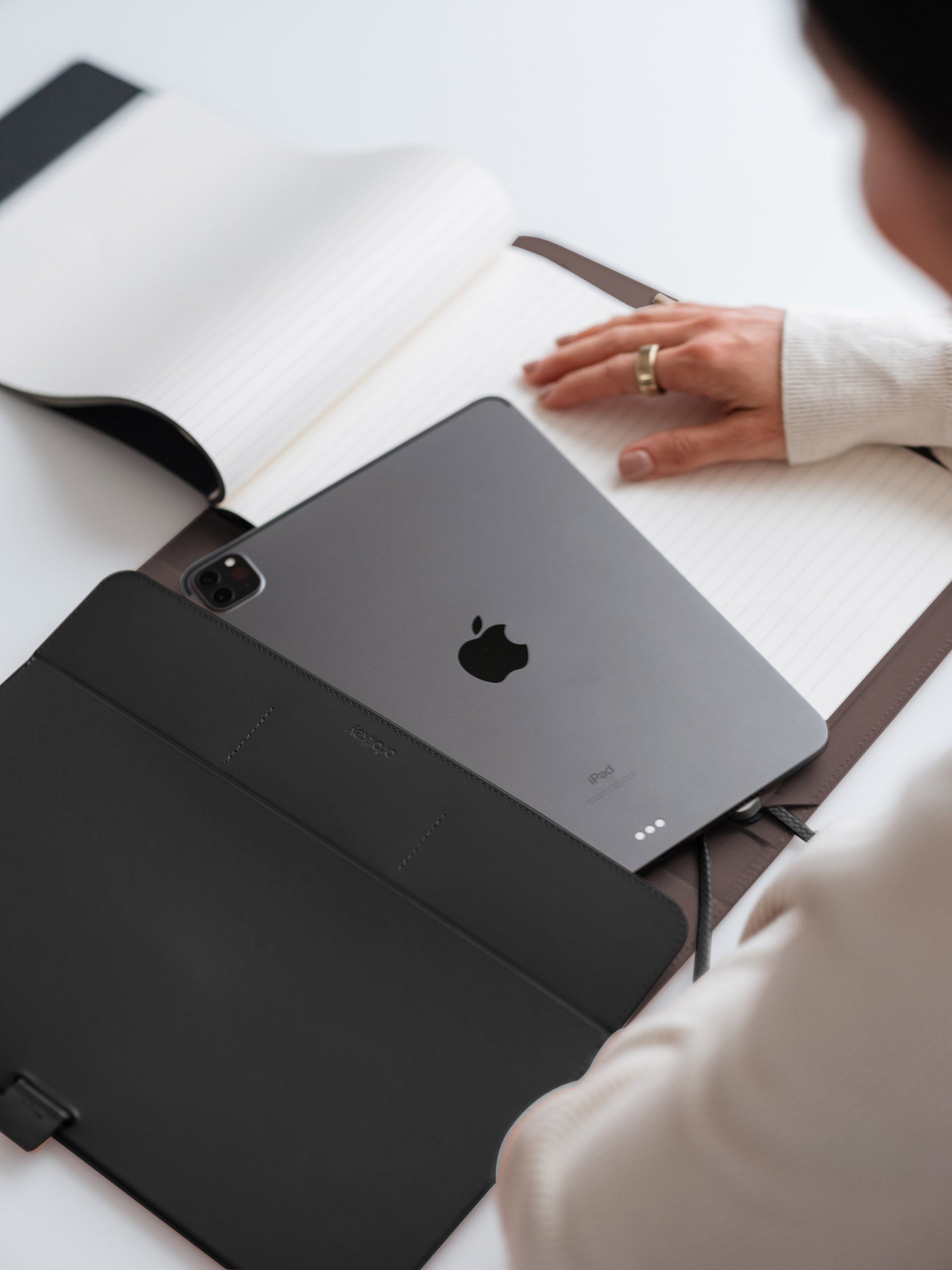 Orbitkey Black A4 Compendium